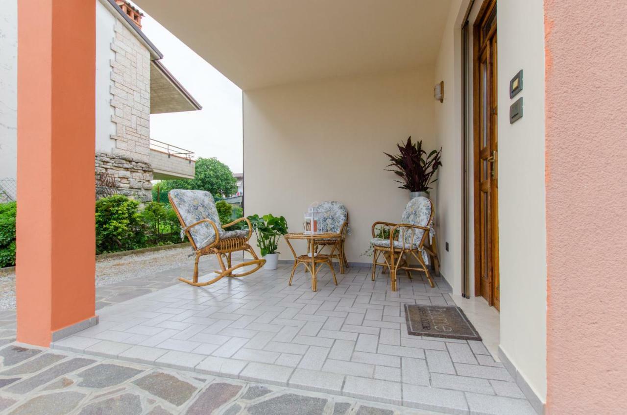 Casa Marisa Apartment Сирмионе Екстериор снимка
